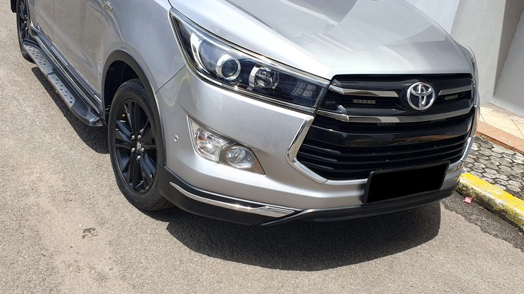 Toyota Kijang Innova Reborn Venturer 2.0 2TV 2018